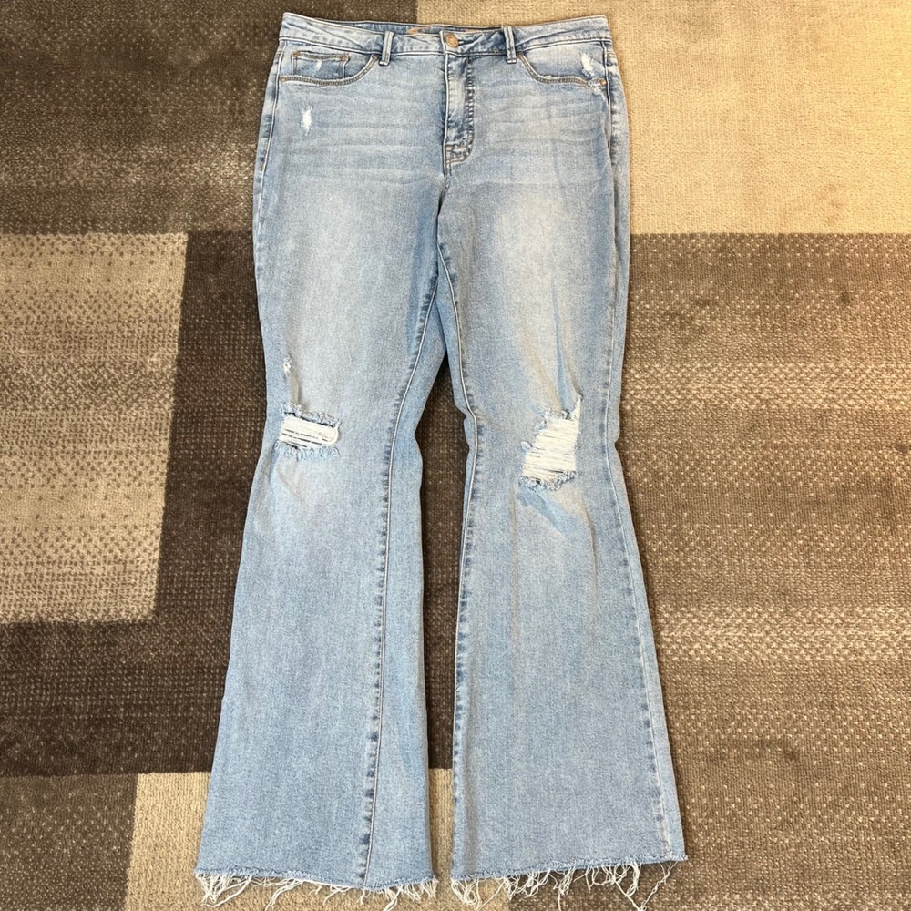 Seven7 Slim‎ Flare Jeans Womens 12 Light Wash Distressed Raw Hem High Rise Denim